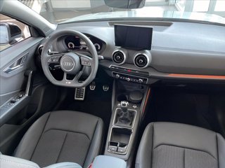 AUDI Q2 30 TDI Identity Black