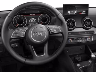 AUDI Q2 35 TDI S tronic Identity Black