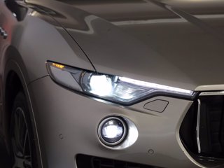 MASERATI Levante 3.0 v6 275cv auto