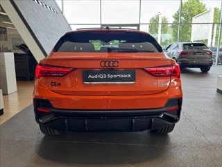 AUDI Q3 SPB 40 TDI quattro S tronic Identity Black