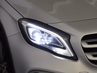 MERCEDES Classe GLA 200 D 4MATIC