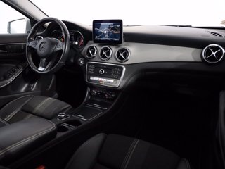 MERCEDES Classe GLA 200 D 4MATIC