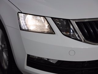 SKODA Octavia wagon 1.6 tdi executive 115cv