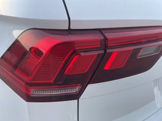 VOLKSWAGEN Tiguan 2.0 TDI 150 CV SCR DSG R-Line